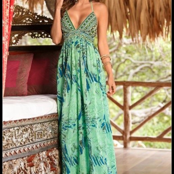 Boston Proper Dresses & Skirts - Boston Proper Bohemian Vibrant Green Patterned Maxi Dress